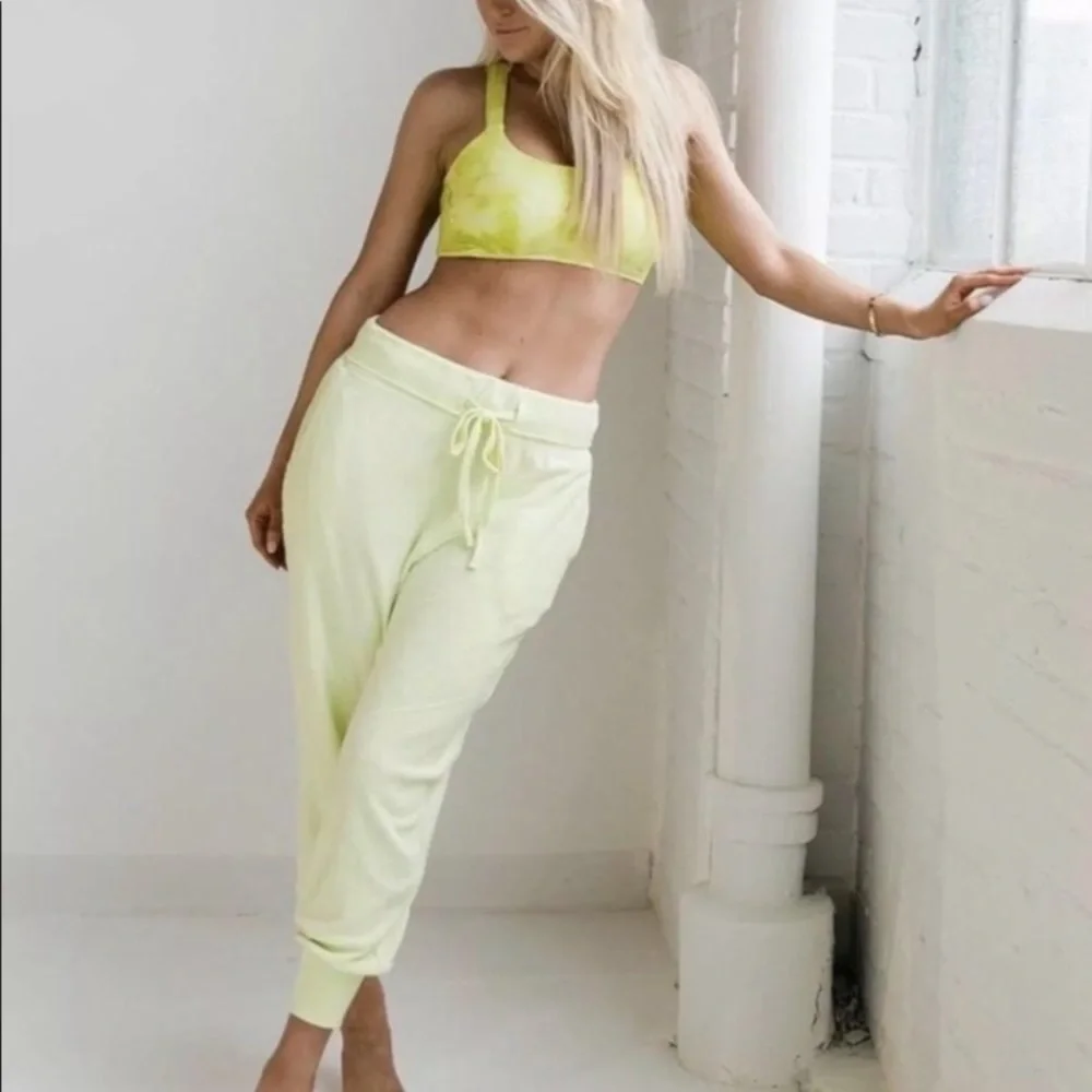 Free People M Terry Radiant Joggers Drawstring Lime 0383 terrycloth green yellow - Picture 2 of 12